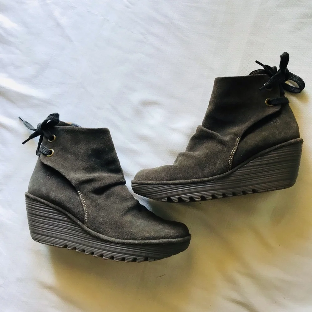FLY LONDON SHOES YAMA‎ SLUDGE GREEN SUEDE BOOTIES PLATFORM WEDGE ANKLE BOOT